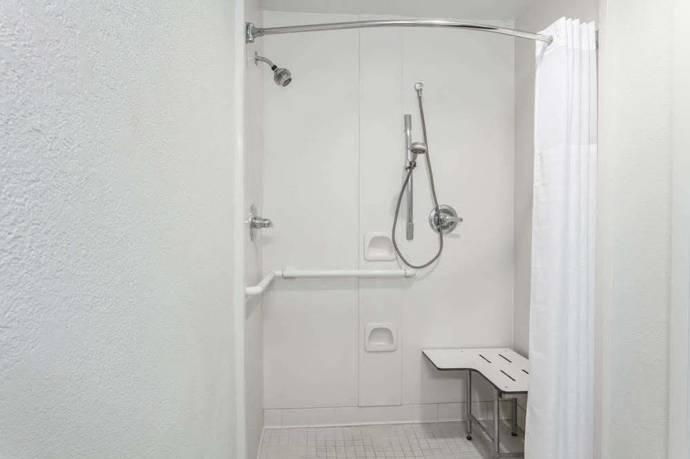 Super 8 By Wyndham Orlando Near Florida Mall Williamsburg Ngoại thất bức ảnh